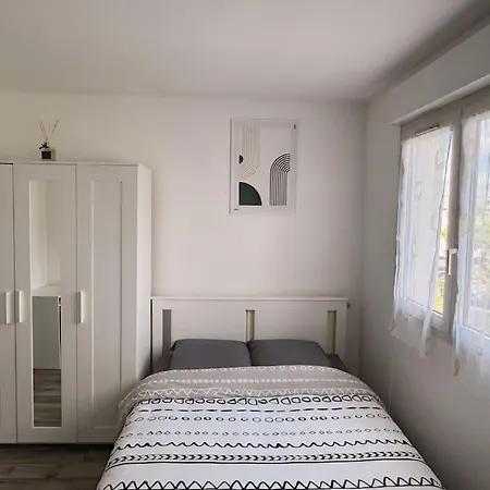 Luxurious And Stylish Between & Paris Appartement *